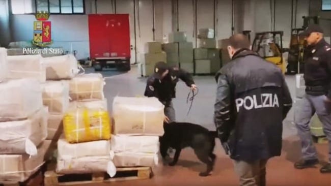 Italian police raid Chinese mafia