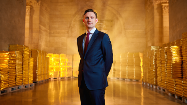 Dollars for Rails, Gold for Nerves: Central Bank Gold Buying